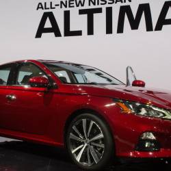 Nissan Altima, nuovo design e la parentela con la Leaf