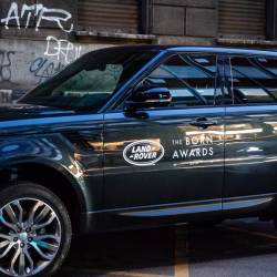 Range Rover SV Coupé alla Milano Design Week