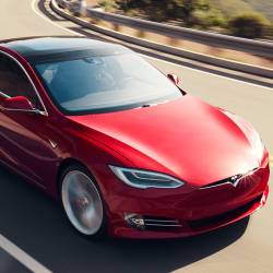 Elon Musk e la scommessa dell’auto elettrica